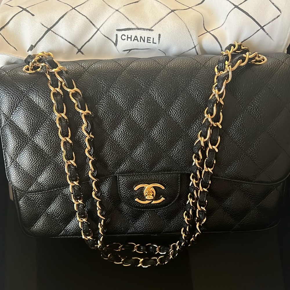 CHANEL Classic double flap medium with gold hardware barely used 2020